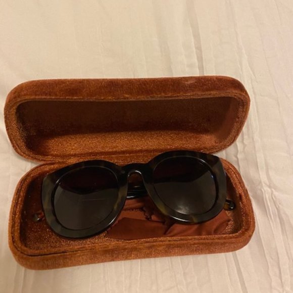 Ganni Sunglasses - Picture 1 of 3